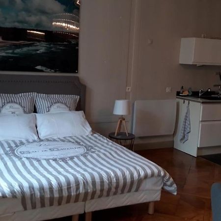 Grand Studio En Hyper Centre Apartment Quimper Luaran gambar