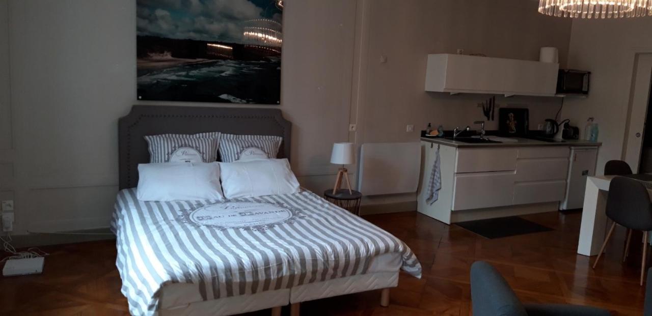 Grand Studio En Hyper Centre Apartment Quimper Luaran gambar